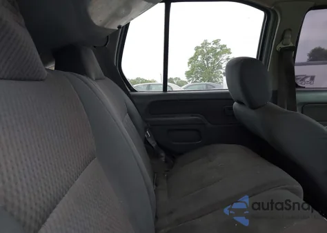 2003 Nissan Xterra Xe z USA, uszkodzony, nr VIN 5N1ED28T03C702175